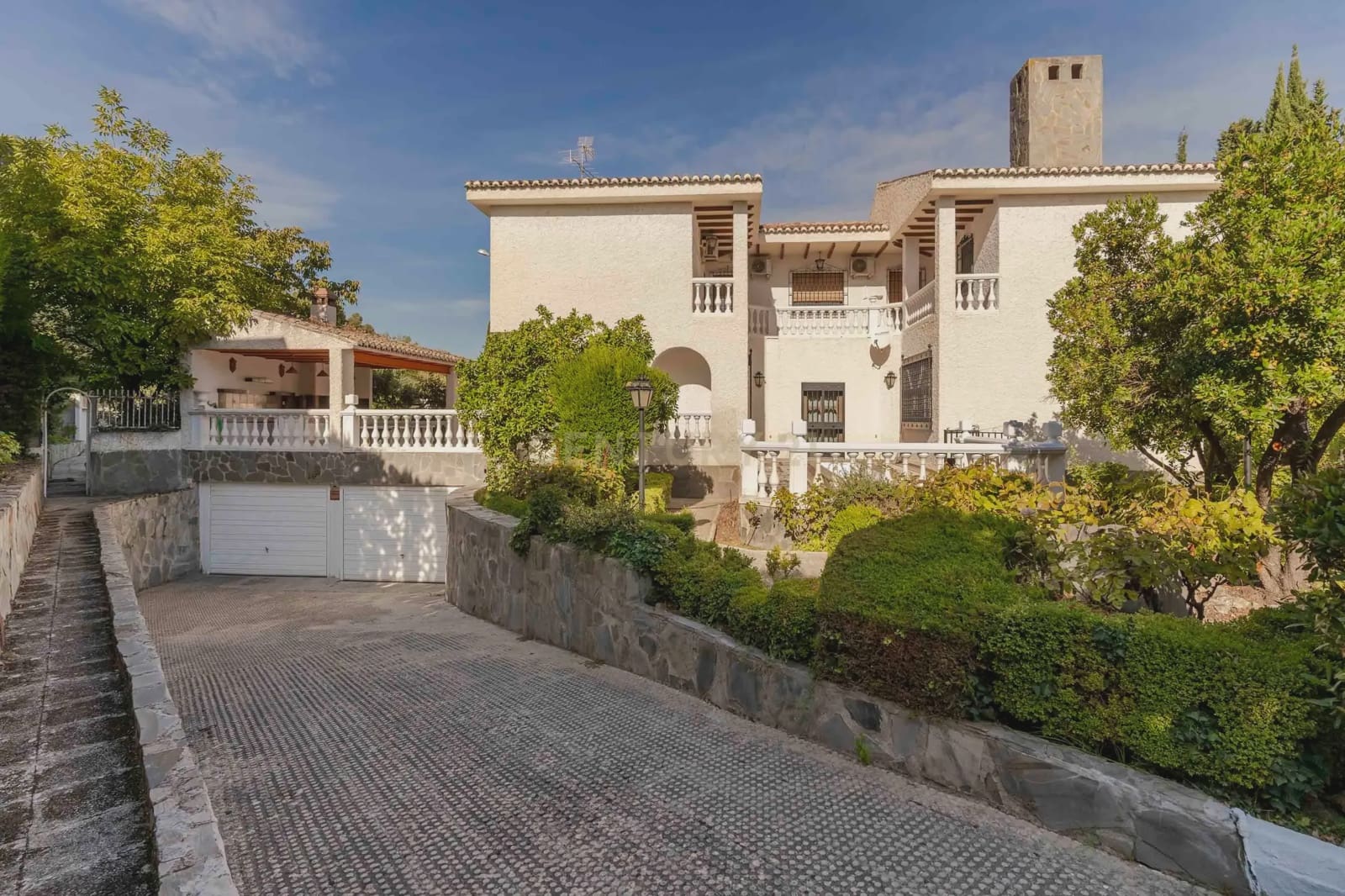6 soverom Villa til salgs i Granada by med garasje - € 1 040 000 (Ref: 9294014)