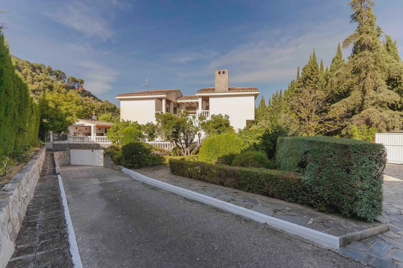 6 soverom Villa til salgs i Granada by med garasje - € 1 040 000 (Ref: 9294014)