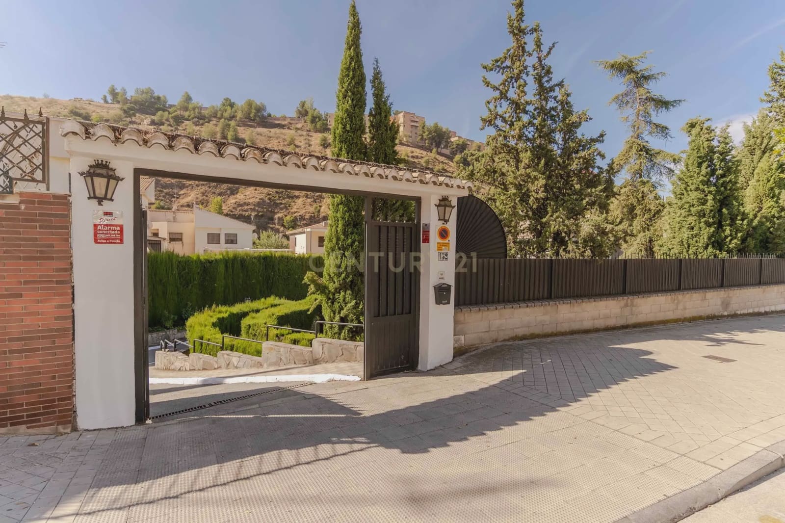 6 soverom Villa til salgs i Granada by med garasje - € 1 040 000 (Ref: 9294014)