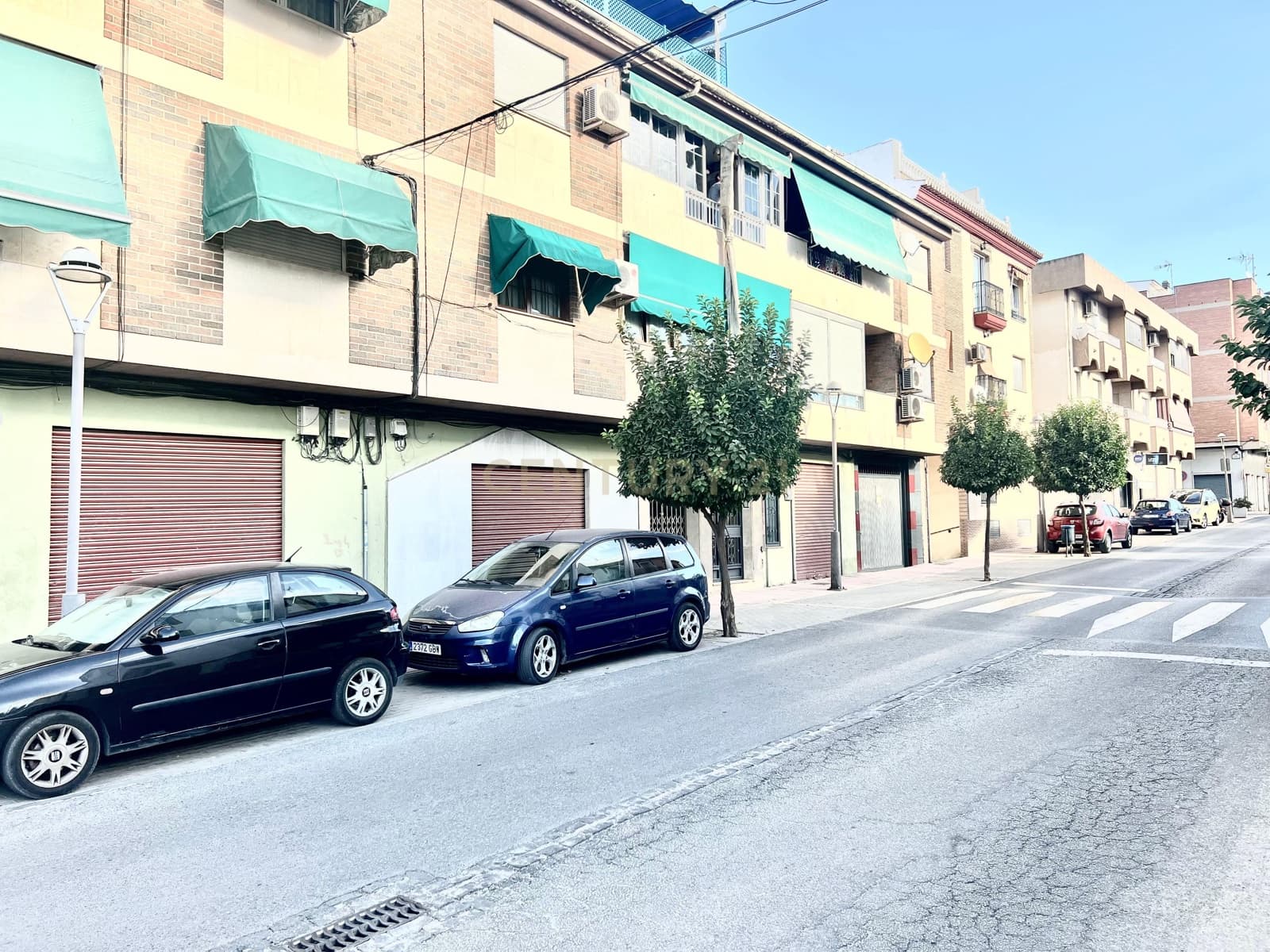 Kommersiell till salu i Peligros - 215 000 € (Ref: 9296085)