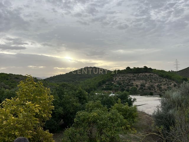 Grunde uden byggetilladelser til salg i Molvízar - € 40.000 (Ref: 9308774)