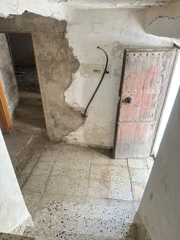 4 soveværelse Byhus til salg i Pórtugos - € 70.000 (Ref: 9308778)