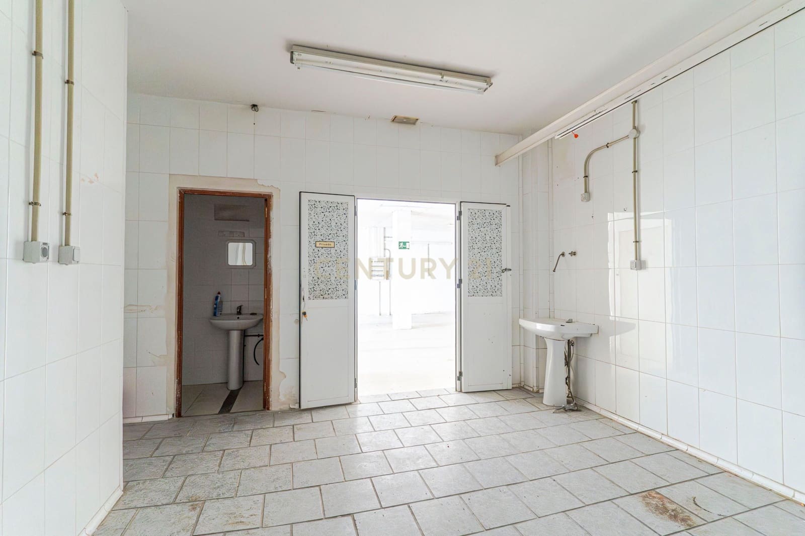 Erhverv til salg i Santa Fe - € 199.500 (Ref: 9308781)