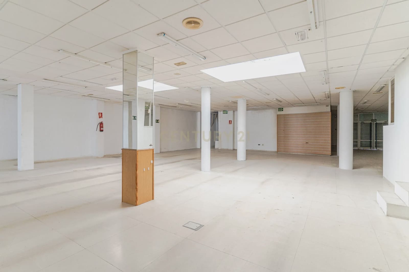 Erhverv til salg i Santa Fe - € 199.500 (Ref: 9308781)