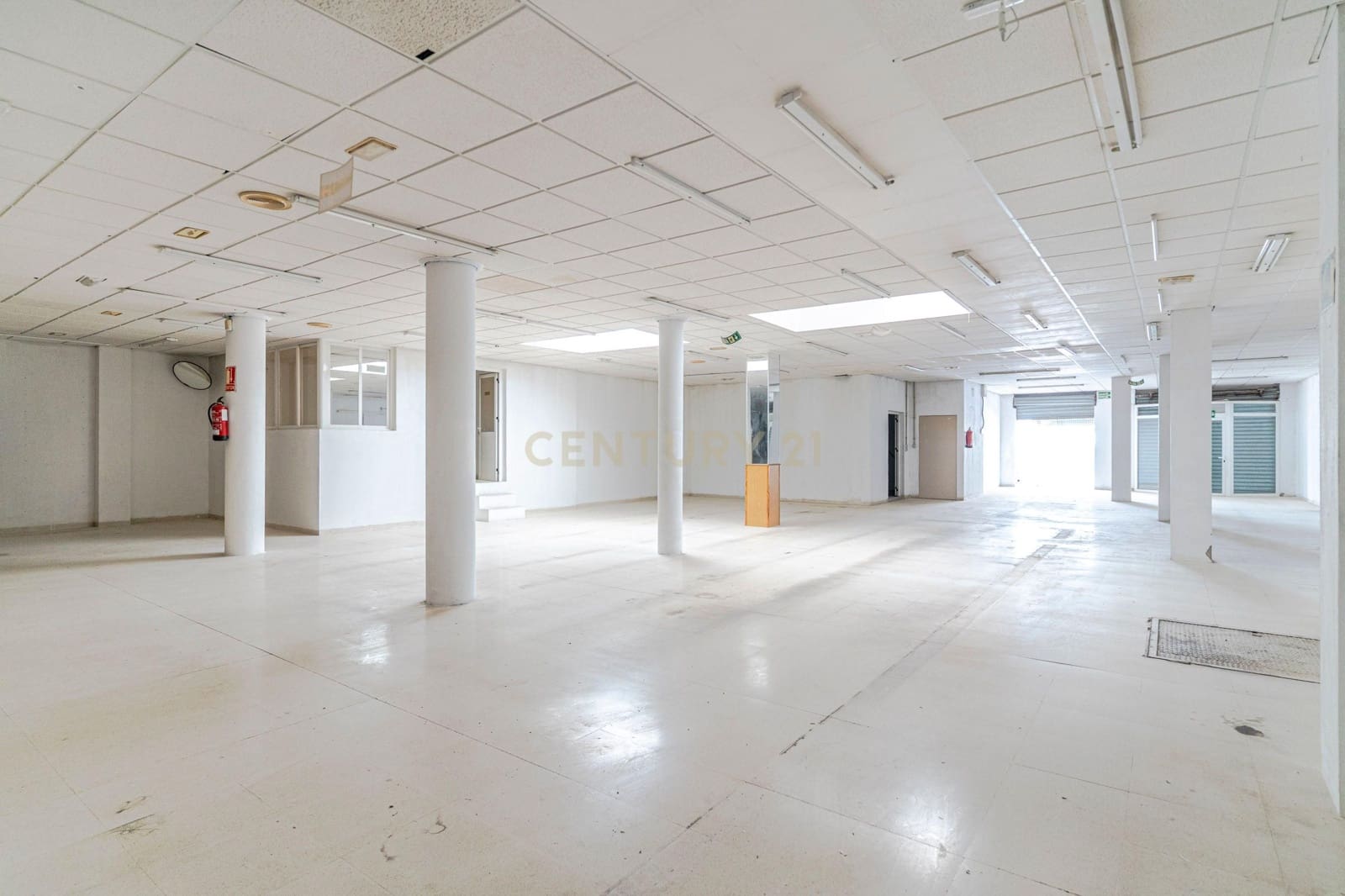 Erhverv til salg i Santa Fe - € 199.500 (Ref: 9308781)