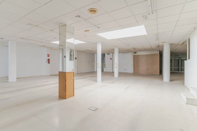 Commercial for sale in Santa Fe - € 199,500 (Ref: 9308781)