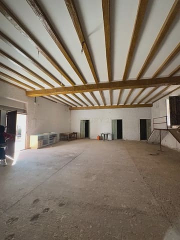 Commercial for sale in Las Mesas - € 250,000 (Ref: 9308782)