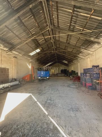 Commercial for sale in Las Mesas - € 250,000 (Ref: 9308782)