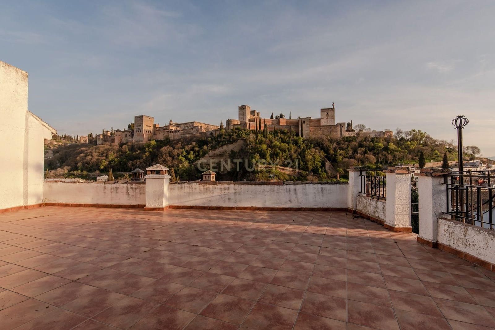 6 slaapkamer Rijtjeshuis te koop in Granada stad - € 830.000 (Ref: 9308785)