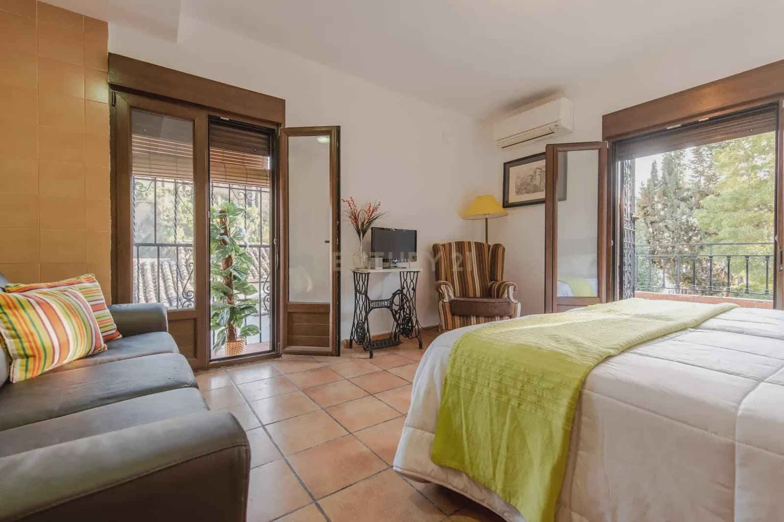 6 slaapkamer Rijtjeshuis te koop in Granada stad - € 830.000 (Ref: 9308785)