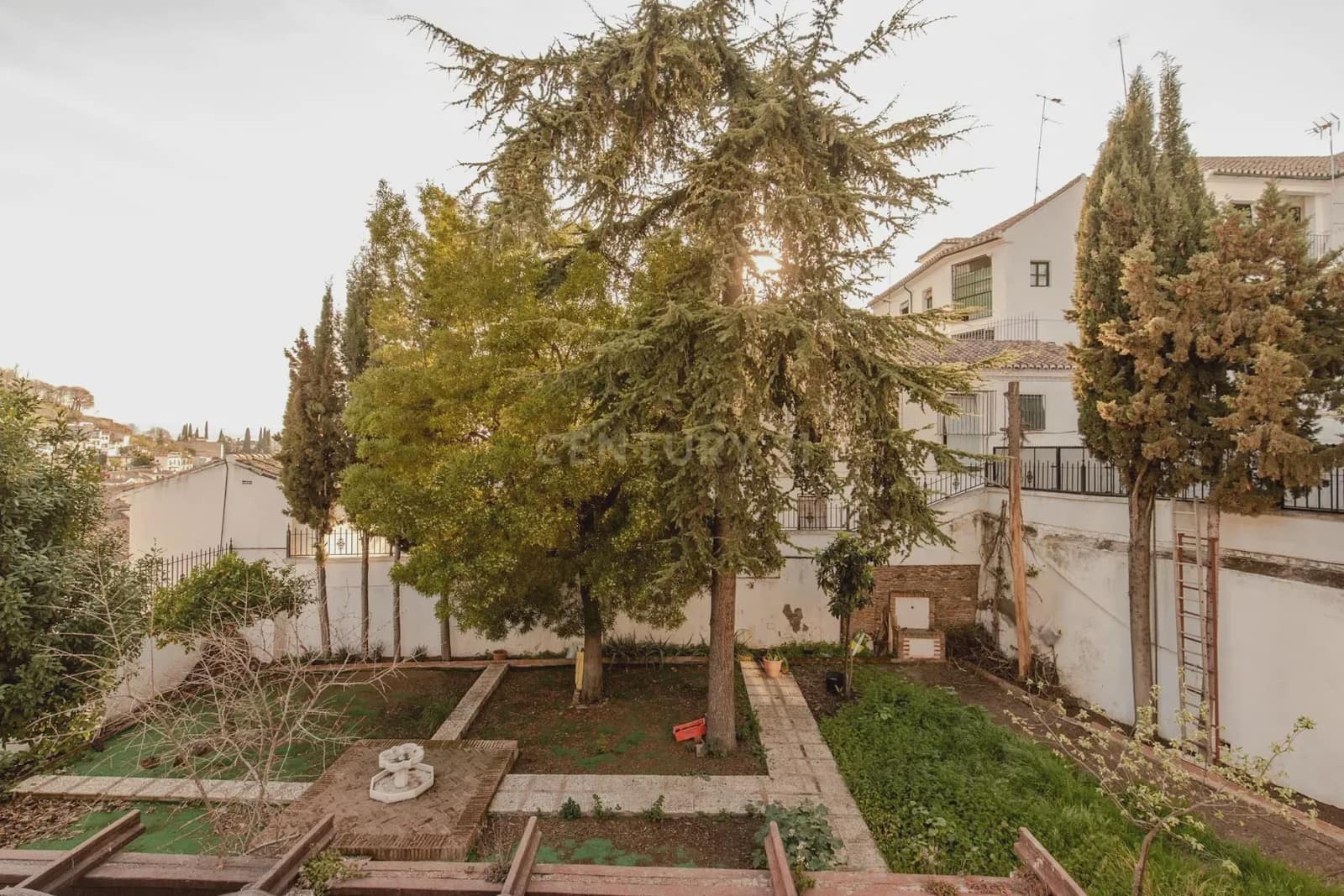 6 slaapkamer Rijtjeshuis te koop in Granada stad - € 830.000 (Ref: 9308785)