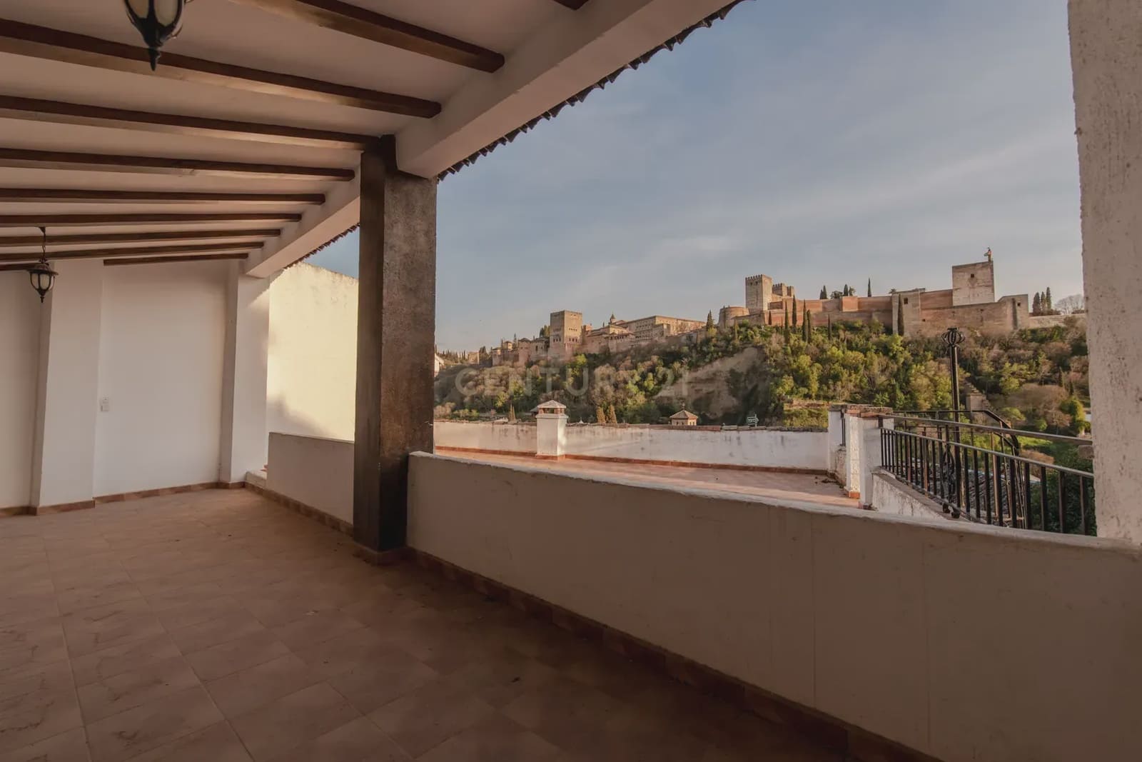 6 slaapkamer Rijtjeshuis te koop in Granada stad - € 830.000 (Ref: 9308785)