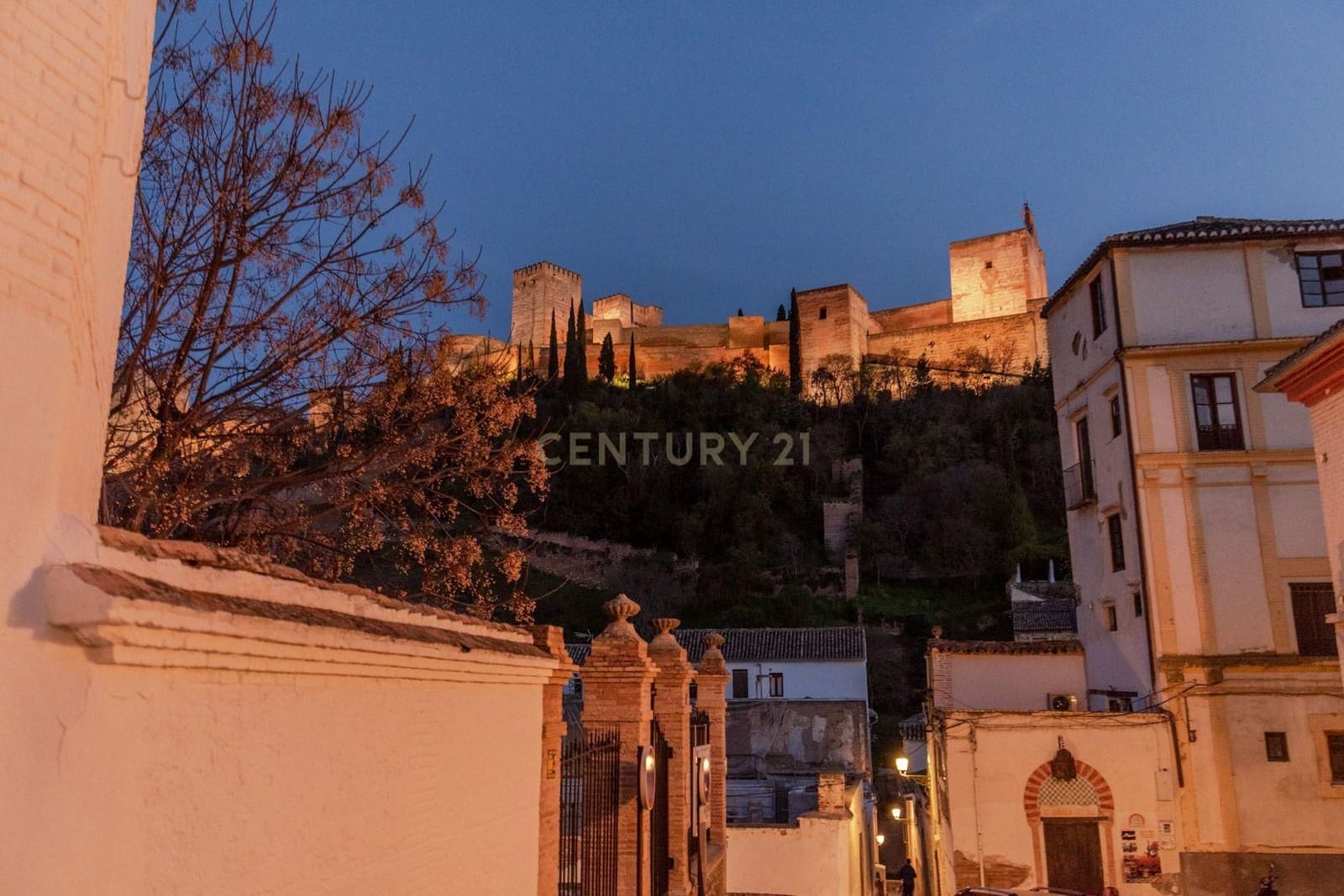 6 slaapkamer Rijtjeshuis te koop in Granada stad - € 830.000 (Ref: 9308785)