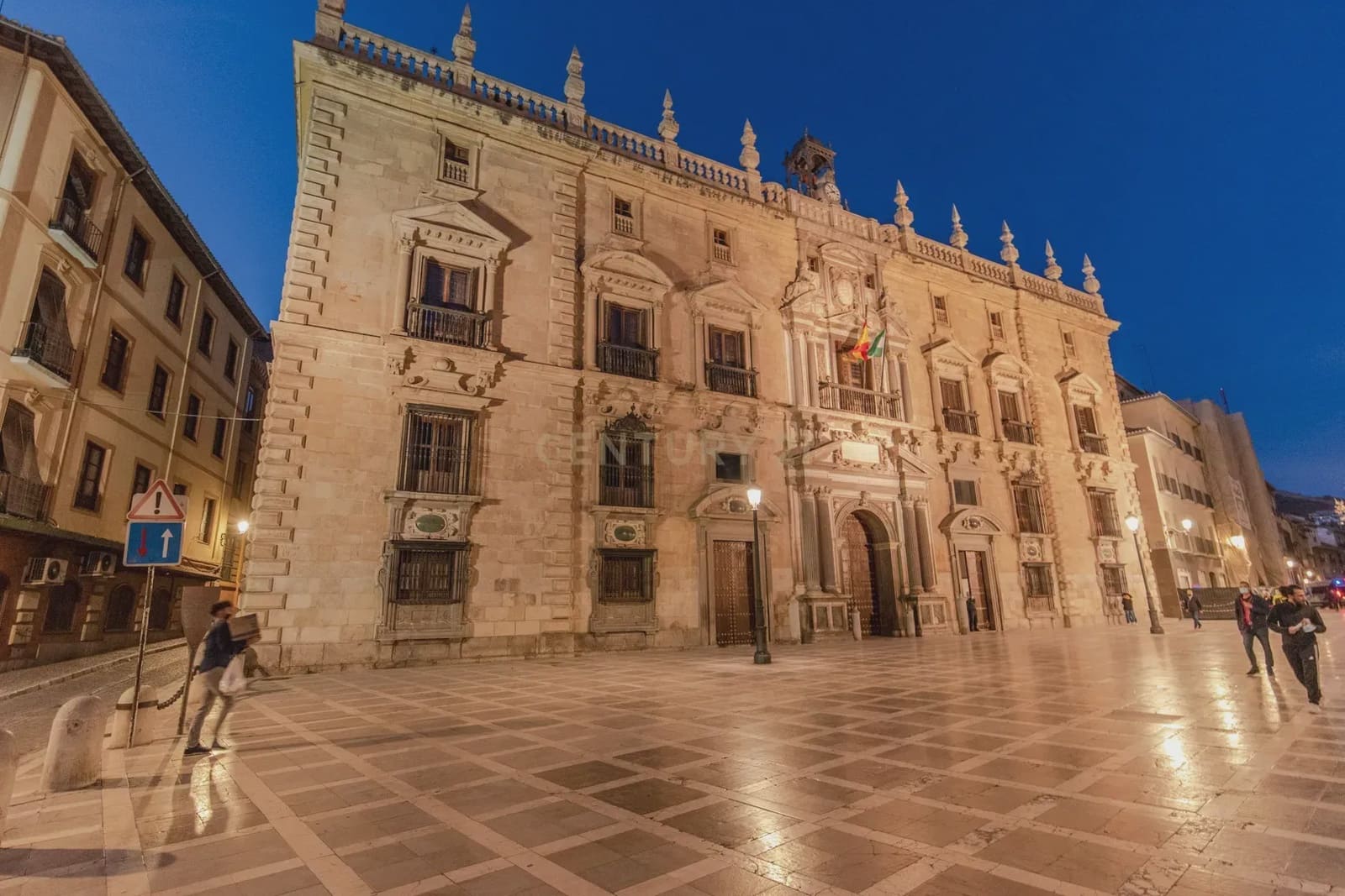 6 slaapkamer Rijtjeshuis te koop in Granada stad - € 830.000 (Ref: 9308785)