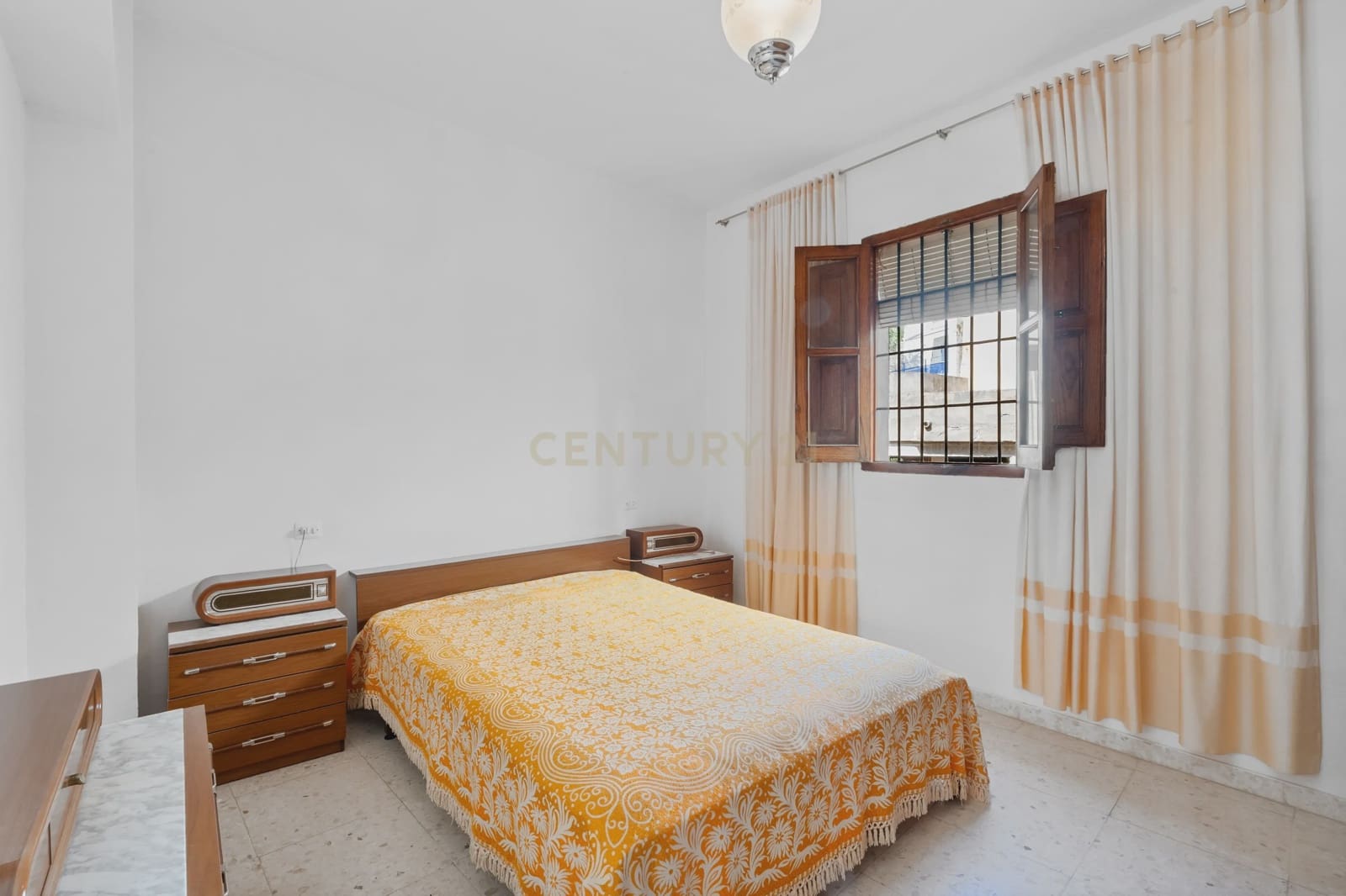 3 soverom Hus til salgs i Velez de Benaudalla med garasje - € 140 000 (Ref: 9308788)