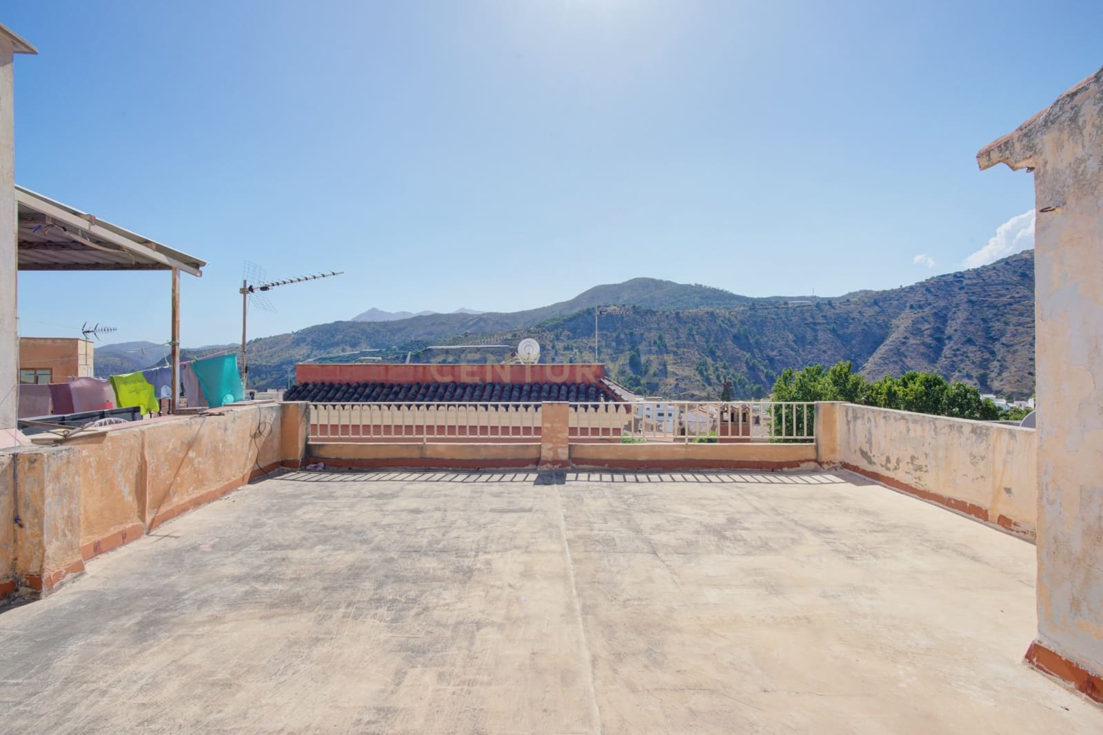 3 soverom Hus til salgs i Velez de Benaudalla med garasje - € 140 000 (Ref: 9308788)