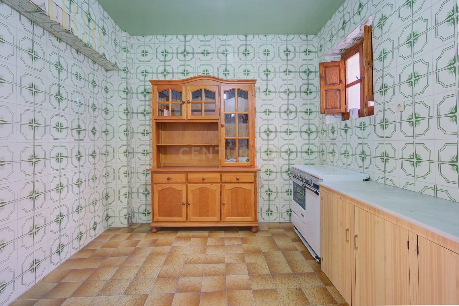 3 soverom Hus til salgs i Velez de Benaudalla med garasje - € 140 000 (Ref: 9308788)