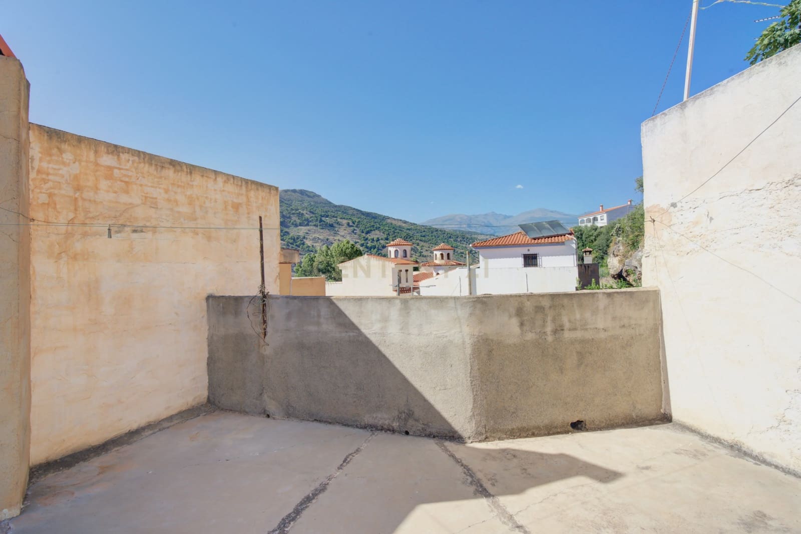 3 soverom Hus til salgs i Velez de Benaudalla med garasje - € 140 000 (Ref: 9308788)