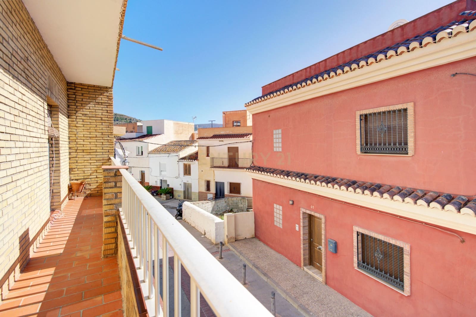 3 soverom Hus til salgs i Velez de Benaudalla med garasje - € 140 000 (Ref: 9308788)