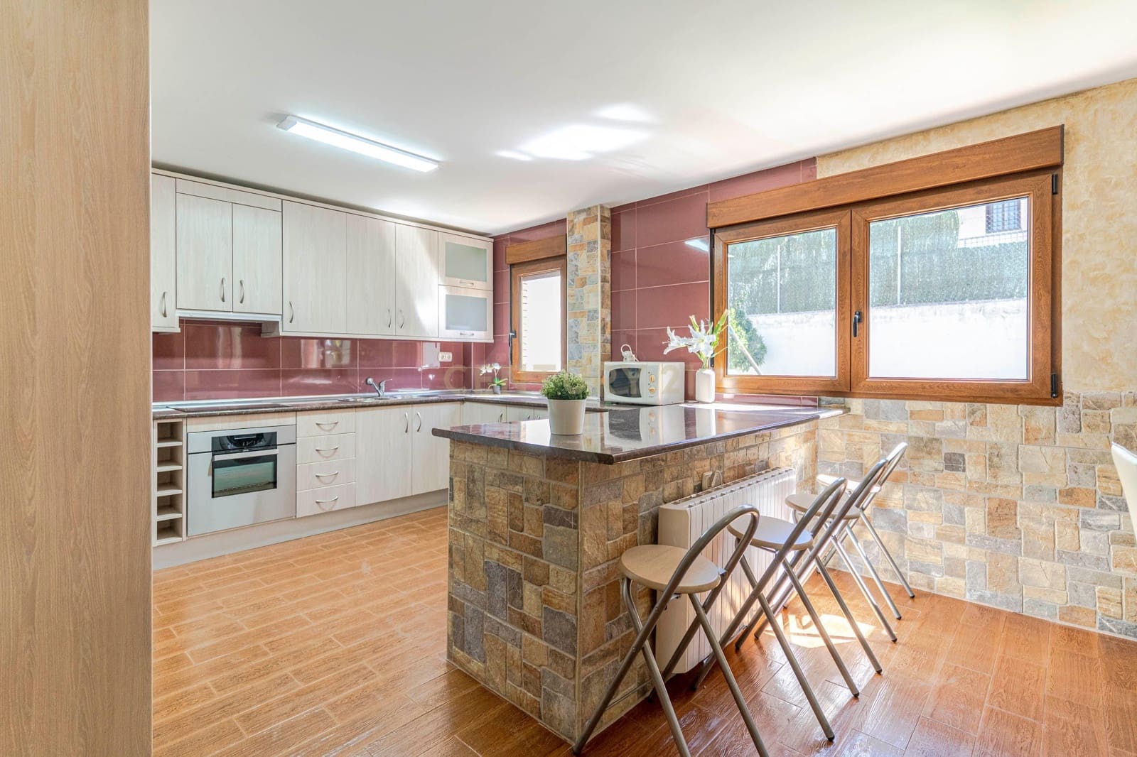 6 slaapkamer Villa te koop in Peligros - € 415.000 (Ref: 9308789)