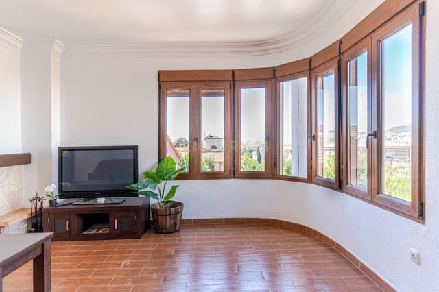 6 Zimmer Villa zu verkaufen in Peligros - 415.000 € (Ref: 9308789)