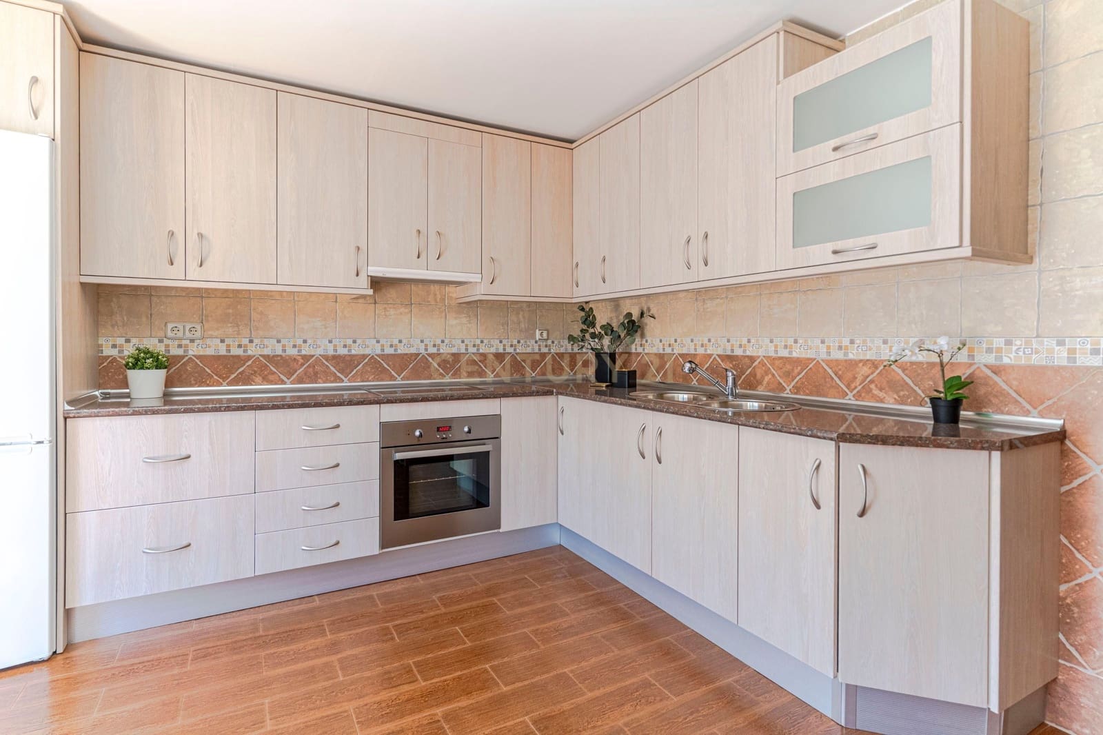 6 slaapkamer Villa te koop in Peligros - € 415.000 (Ref: 9308789)