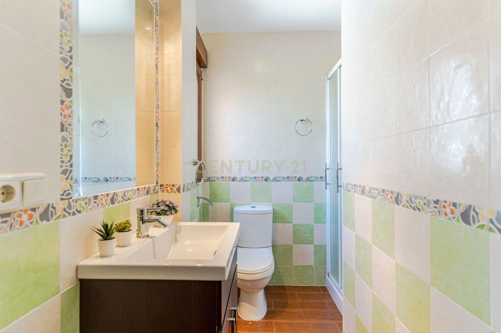 6 slaapkamer Villa te koop in Peligros - € 415.000 (Ref: 9308789)