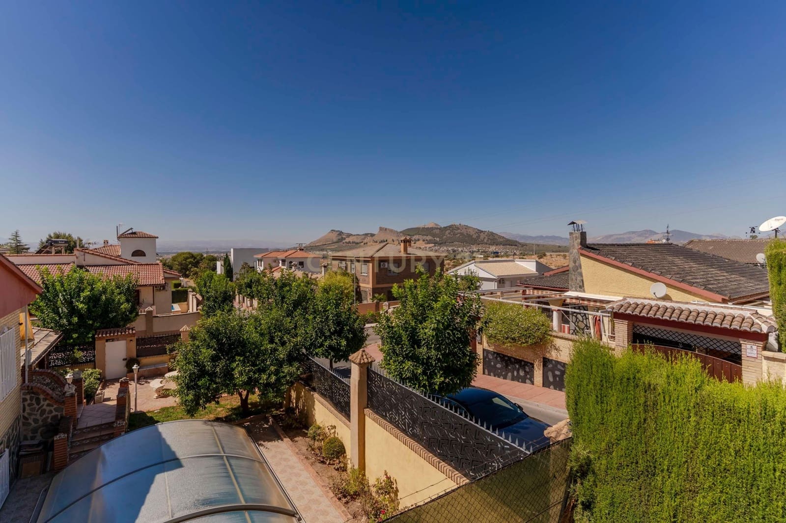 6 slaapkamer Villa te koop in Peligros - € 415.000 (Ref: 9308789)