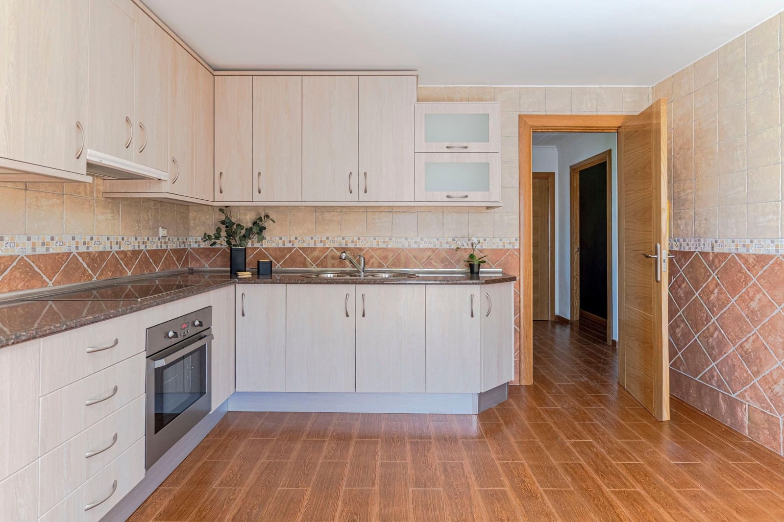 6 slaapkamer Villa te koop in Peligros - € 415.000 (Ref: 9308789)