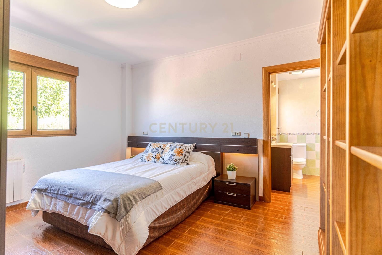 6 slaapkamer Villa te koop in Peligros - € 415.000 (Ref: 9308789)