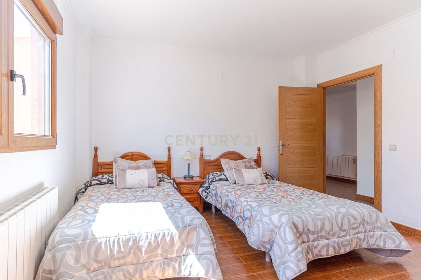 6 slaapkamer Villa te koop in Peligros - € 415.000 (Ref: 9308789)