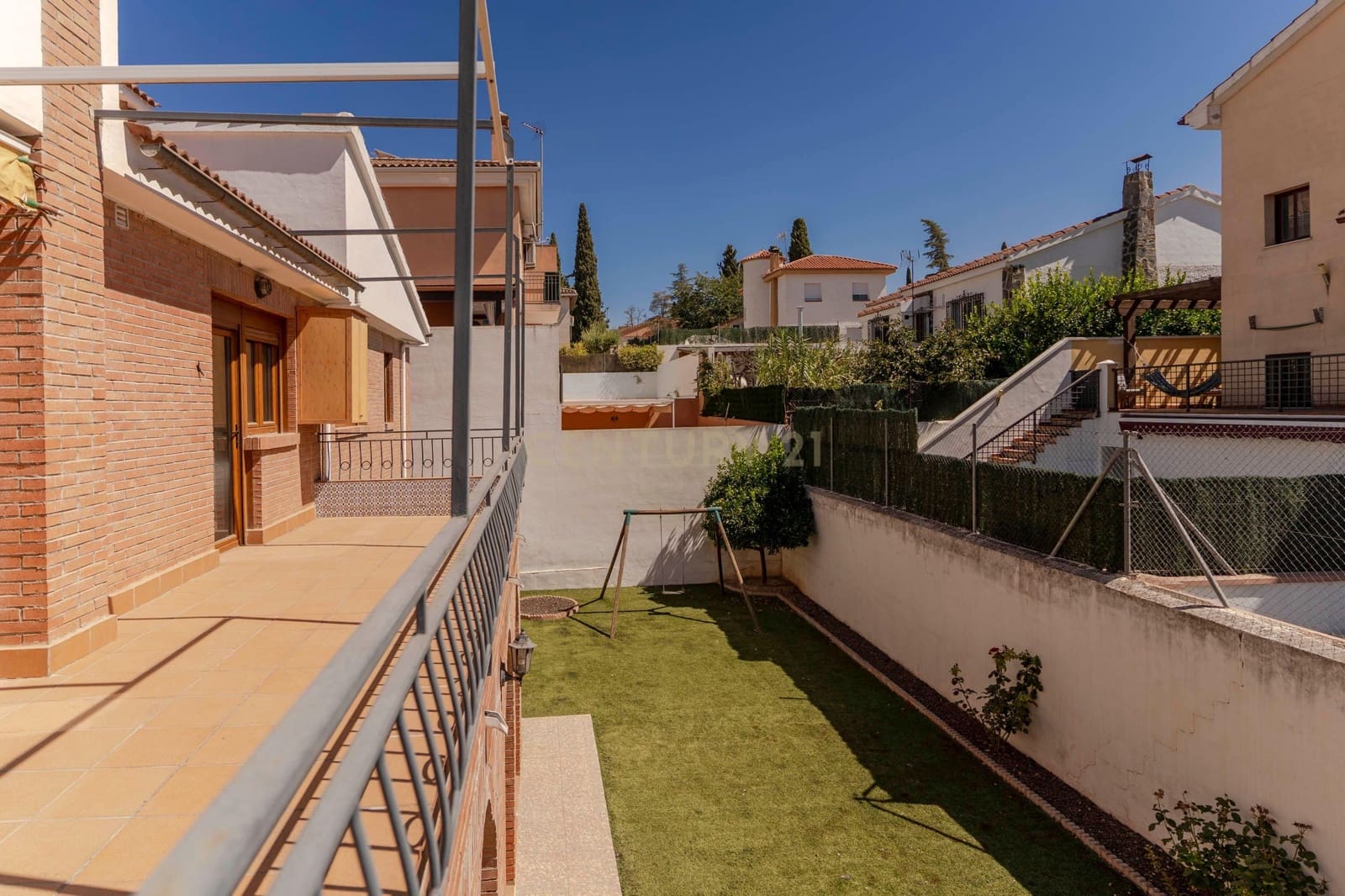 6 slaapkamer Villa te koop in Peligros - € 415.000 (Ref: 9308789)