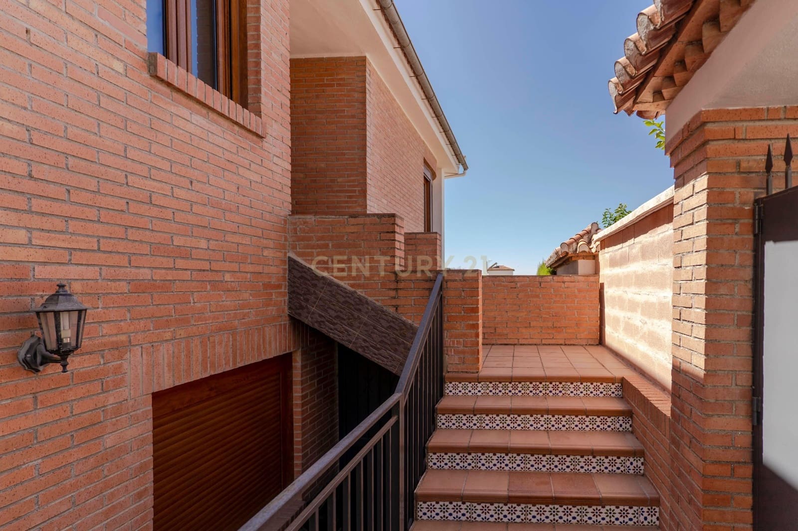 6 slaapkamer Villa te koop in Peligros - € 415.000 (Ref: 9308789)