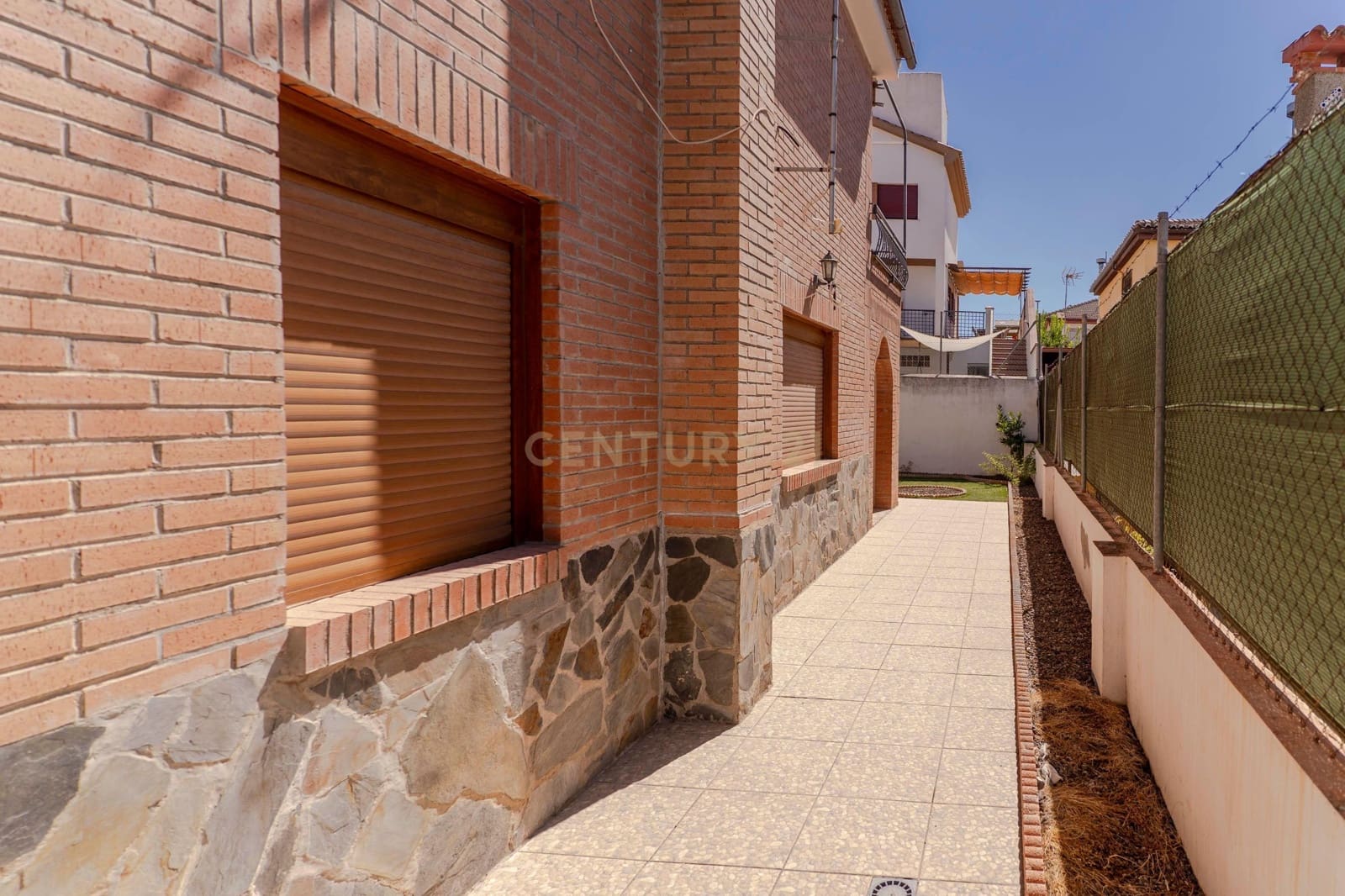 6 slaapkamer Villa te koop in Peligros - € 415.000 (Ref: 9308789)