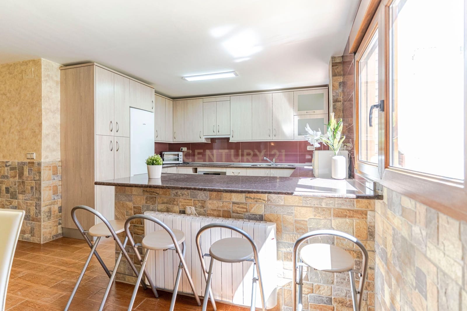 6 slaapkamer Villa te koop in Peligros - € 415.000 (Ref: 9308789)