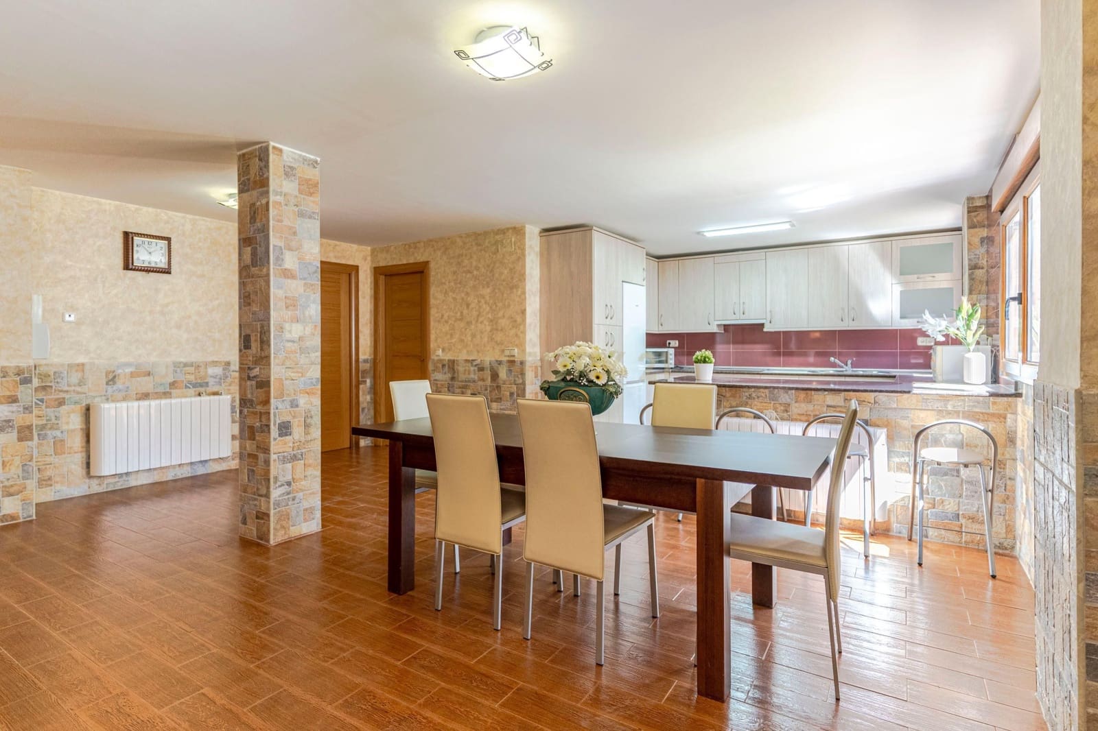 6 slaapkamer Villa te koop in Peligros - € 415.000 (Ref: 9308789)