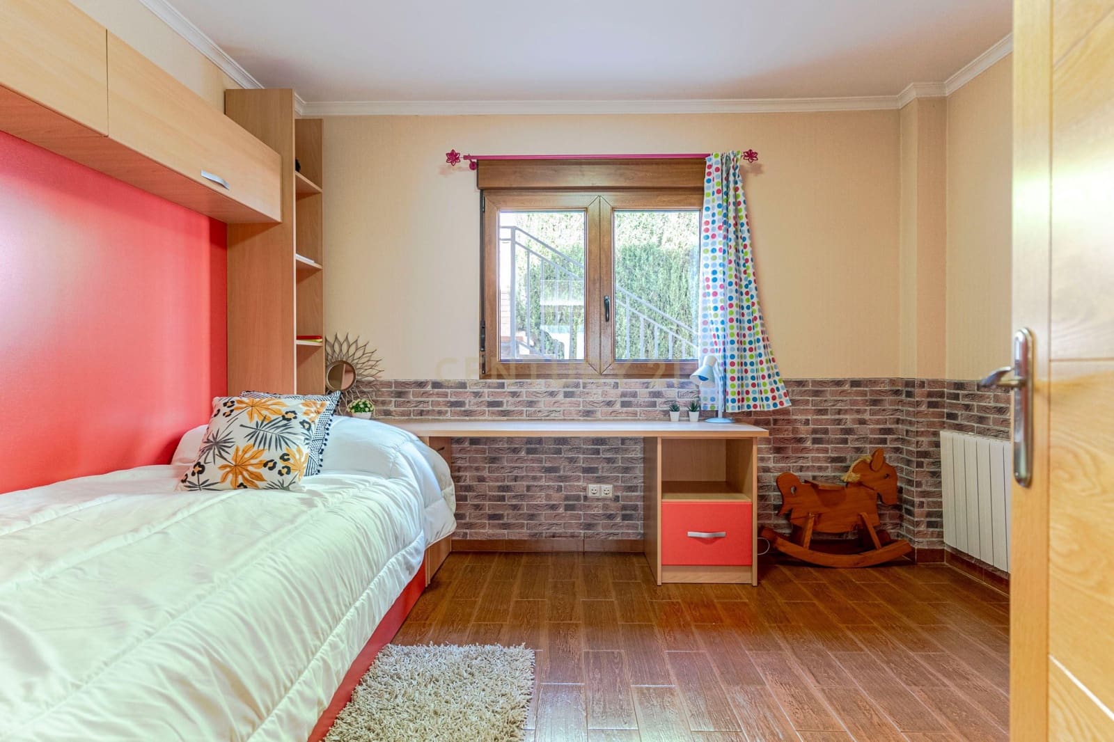 6 slaapkamer Villa te koop in Peligros - € 415.000 (Ref: 9308789)