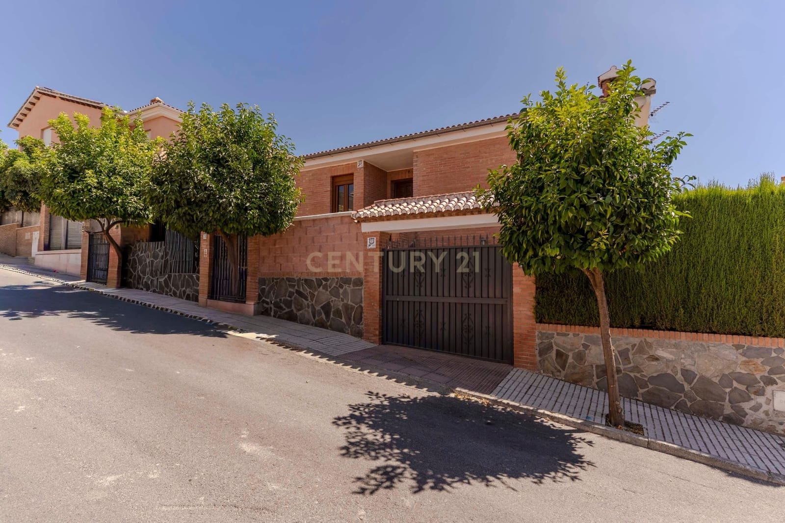 6 slaapkamer Villa te koop in Peligros - € 415.000 (Ref: 9308789)