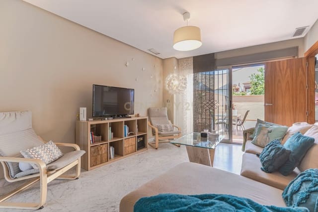 3 soveværelse Byhus til salg i Cervantes, Granada by med garage - € 535.000 (Ref: 9308790)