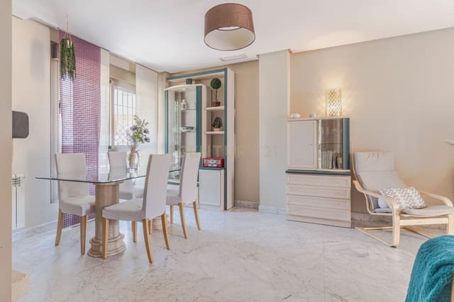 3 soveværelse Byhus til salg i Cervantes, Granada by med garage - € 535.000 (Ref: 9308790)