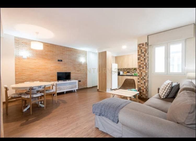 3 makuuhuone Kattohuoneisto vuokrattavana paikassa Granada kaupunki - 1 100 € (Ref: 9308791)