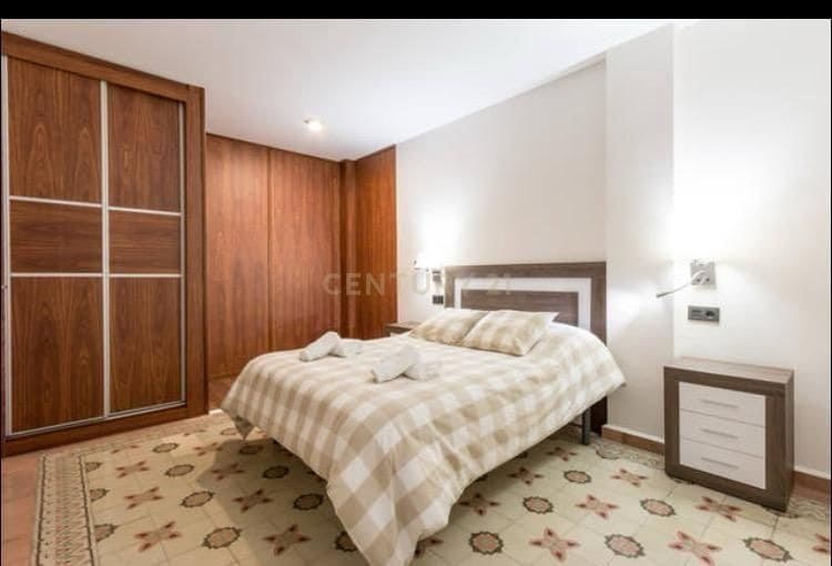 3 makuuhuone Kattohuoneisto vuokrattavana paikassa Granada kaupunki - 1 100 € (Ref: 9308791)