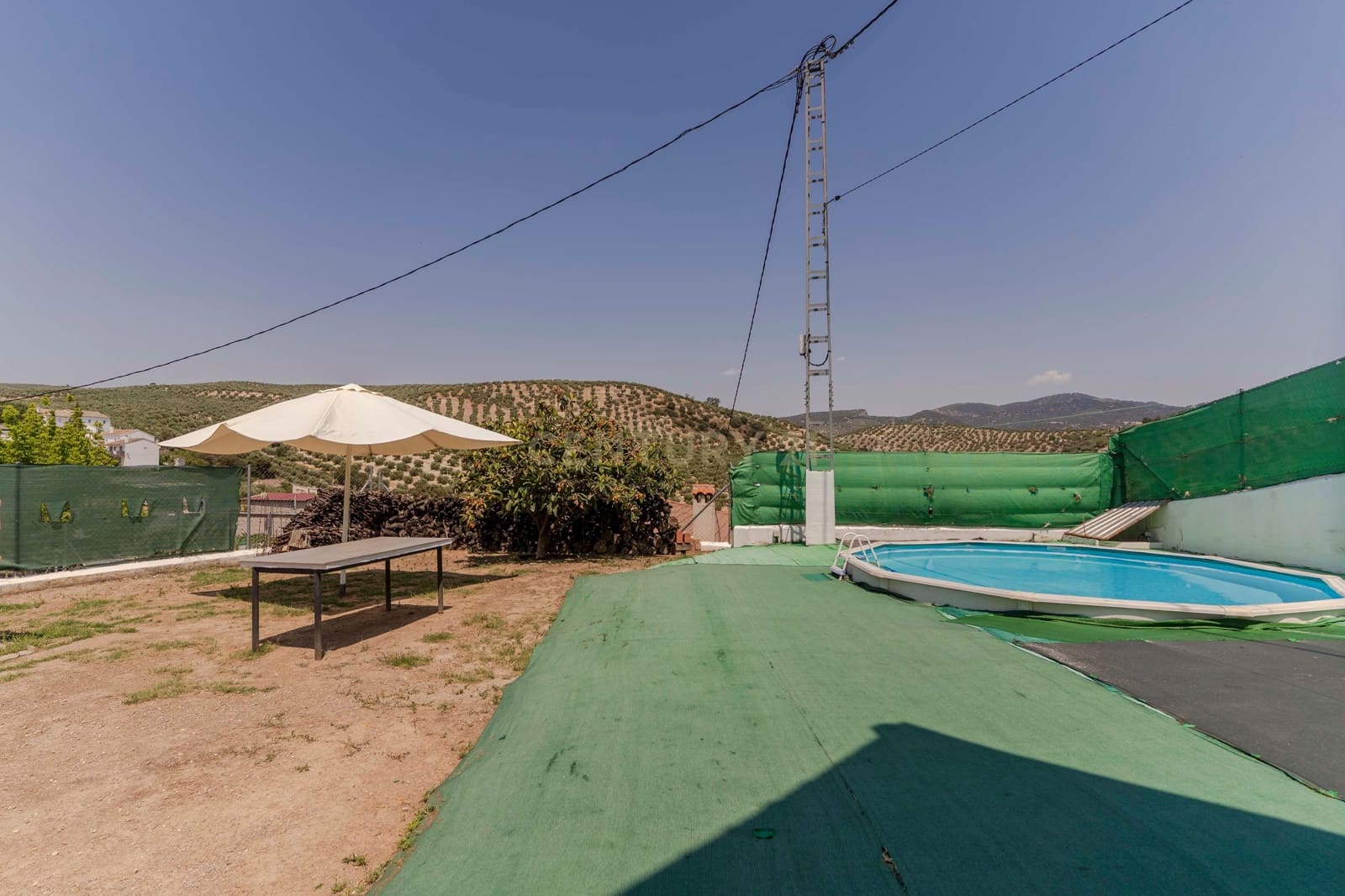 3 soveværelse Finca/Landehus til salg i Colomera med swimmingpool - € 159.000 (Ref: 9308796)