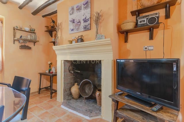 3 soveværelse Finca/Landehus til salg i Colomera med swimmingpool - € 159.000 (Ref: 9308796)