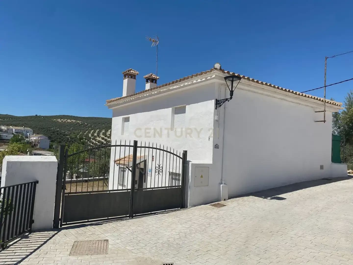 3 soveværelse Finca/Landehus til salg i Colomera med swimmingpool - € 139.900 (Ref: 9308796)