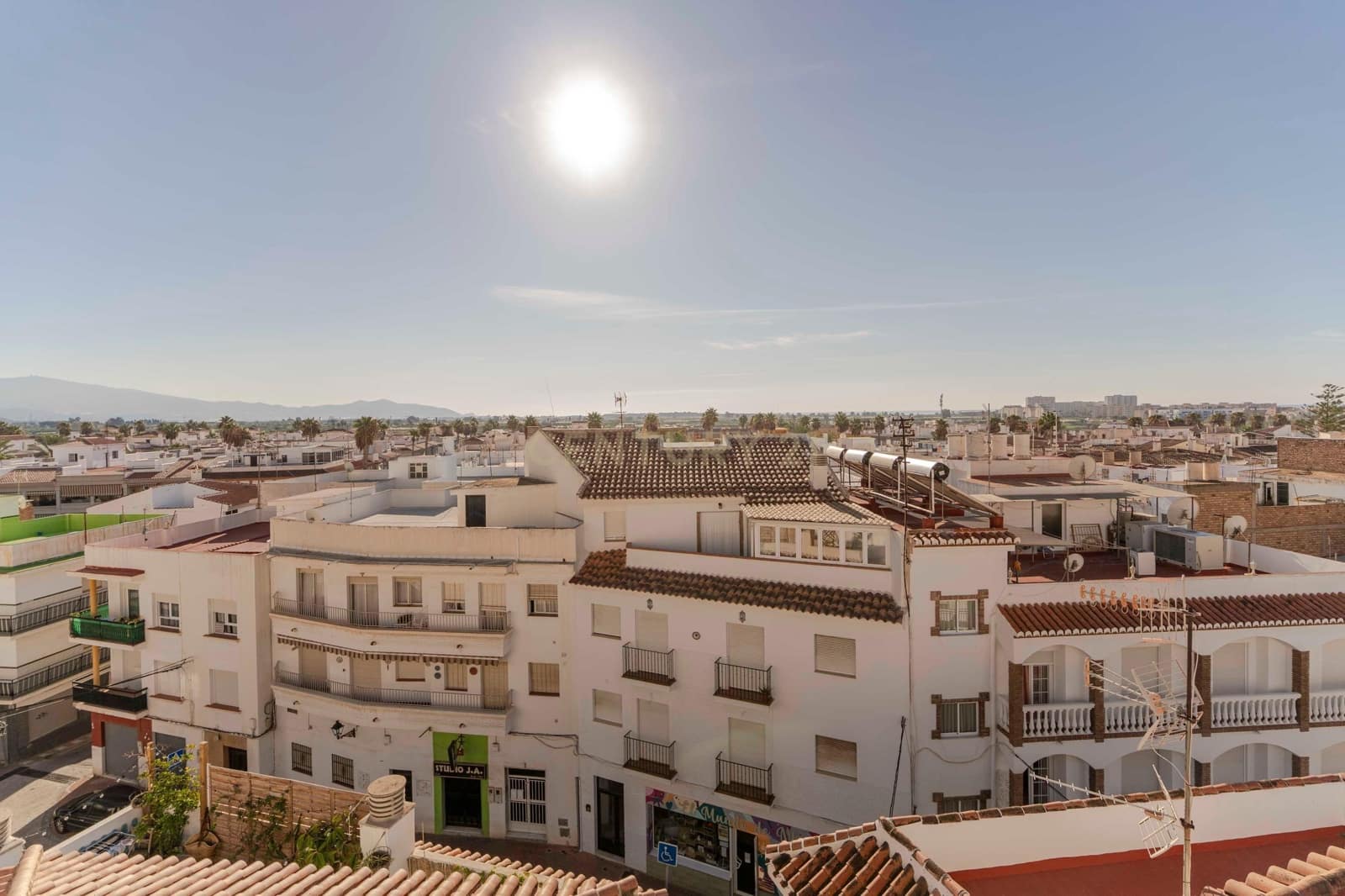 16 soveværelse Hotel til salg i Salobrena - € 430.000 (Ref: 9308797)