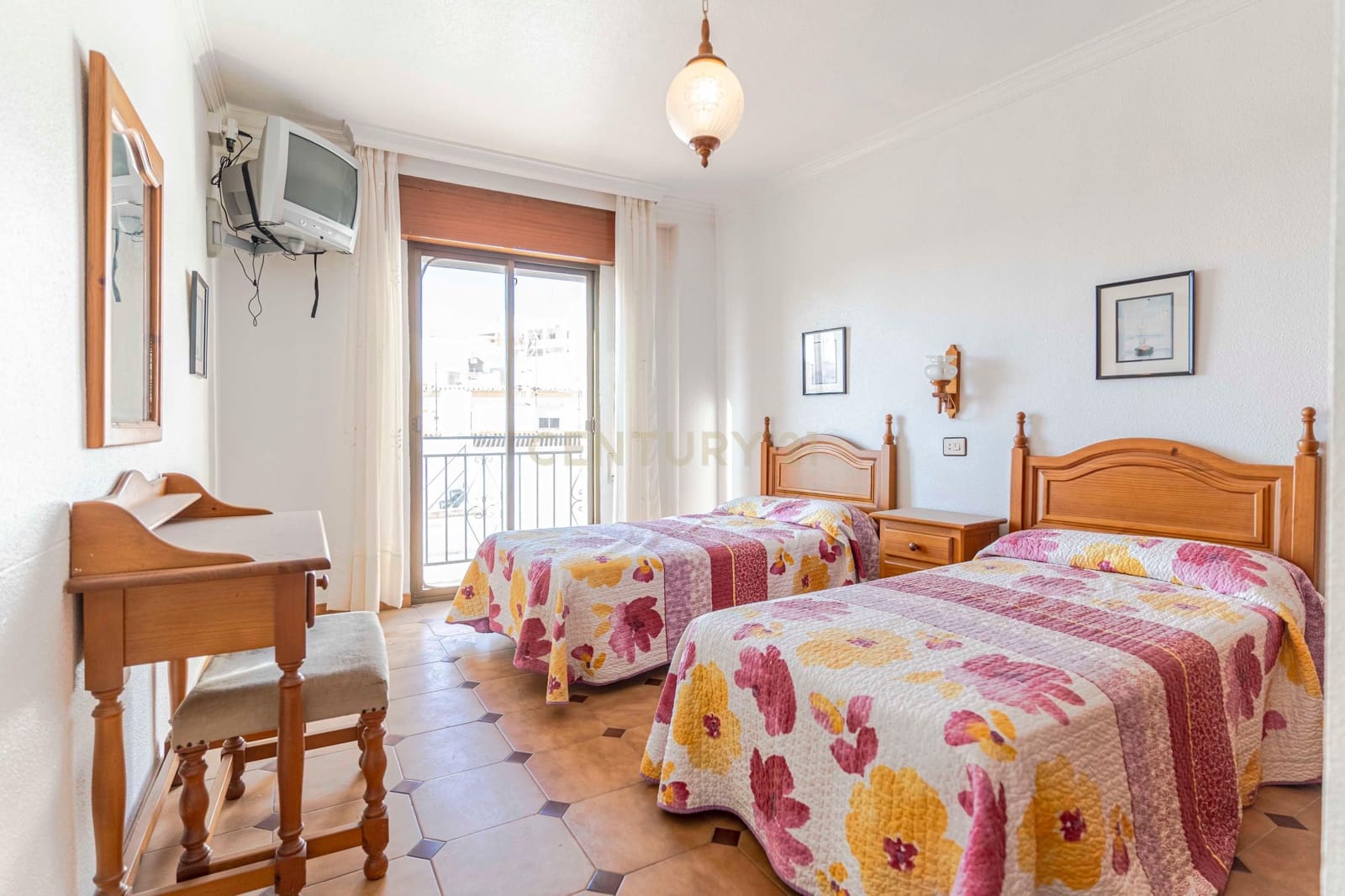 16 soveværelse Hotel til salg i Salobrena - € 430.000 (Ref: 9308797)