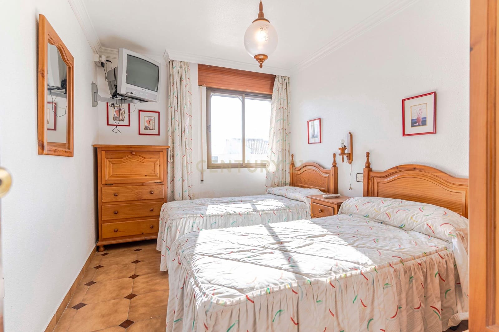 16 soveværelse Hotel til salg i Salobrena - € 430.000 (Ref: 9308797)