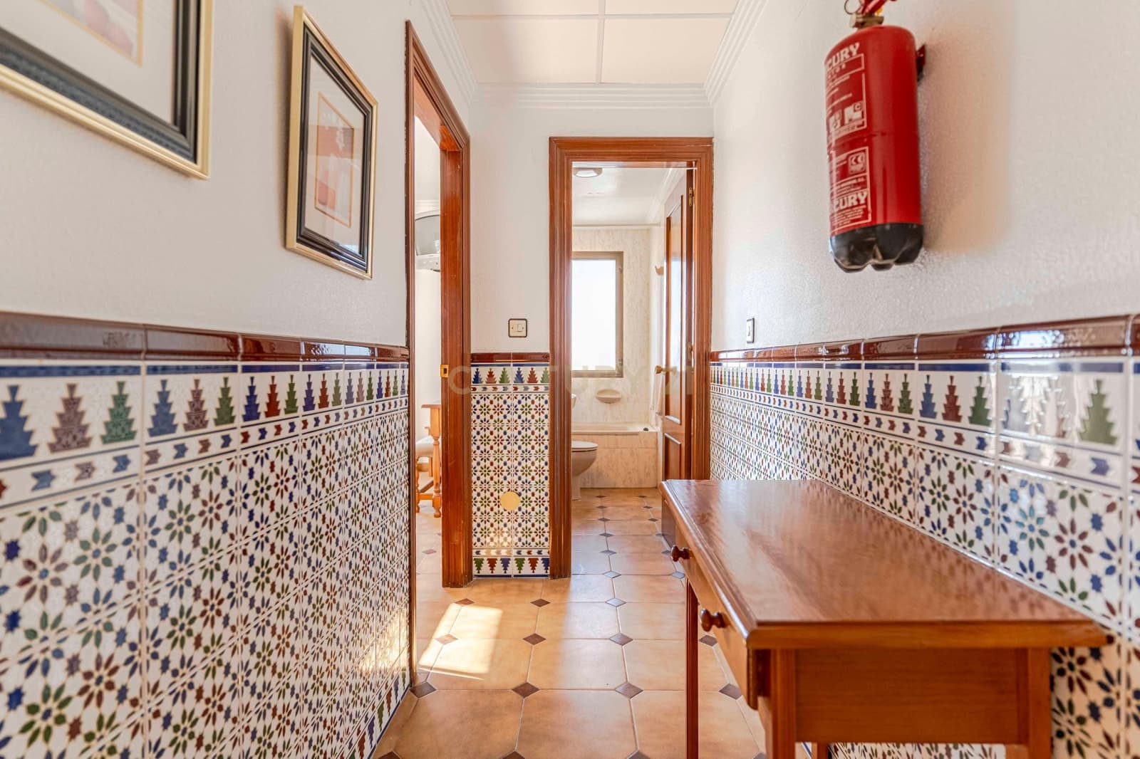 16 soveværelse Hotel til salg i Salobrena - € 430.000 (Ref: 9308797)