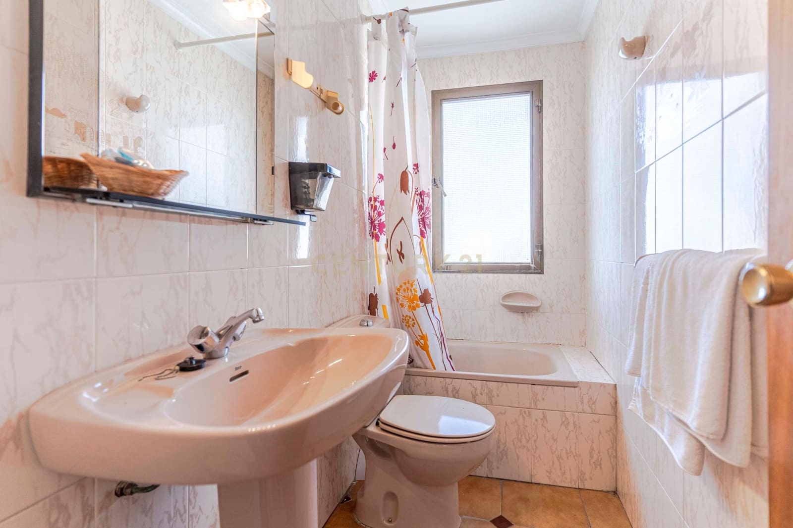 16 soveværelse Hotel til salg i Salobrena - € 430.000 (Ref: 9308797)